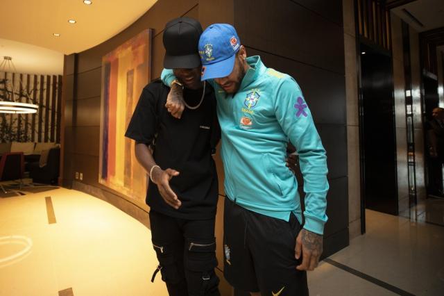 开云网站入口官网-帮皇马拿欧冠后 维尼修斯准备在巴西队接内马尔班